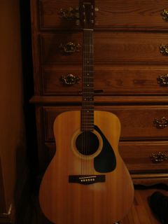 Yamaha Acoustic Guitar FG 332 1