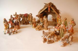 Fontanini 5 Inch Nativity Creche 38 pc Heirloom Set w Wood Stable