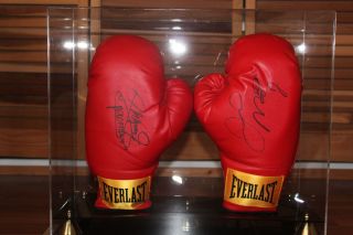 Floyd Mayweather Jr and Manny Pacquiao signed gloves with case/ JSA