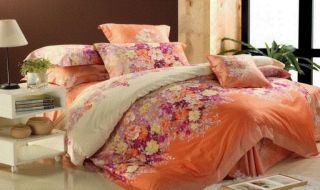  Floral Print Queen Size 4pc Comfoter Set New with Inside Filer