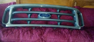 Ford F250 Chrome Grille Grill 1999 2000 2001 2002 2003 2004 F350 F450