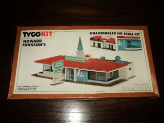 HO Scale Tyco Howard Johnsons Restaurant Kit