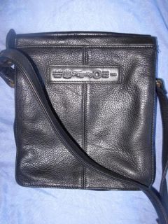 fossil 75082 black leather purse good overall condition with some wear