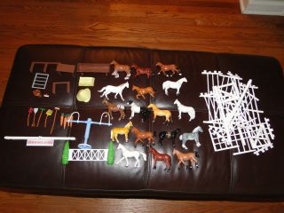 1988 FUNRISE HARD PLASTIC HORSE COLLECTION HUGE VINTAGE COLLECTIBLE