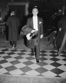 1940 Jan. 4. Newly appointed Supreme Court Justice attends White House