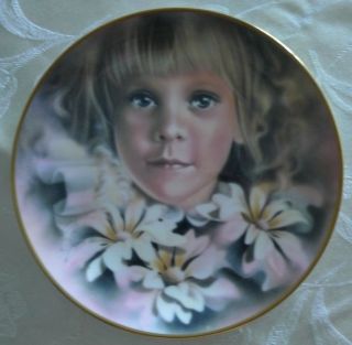 WEDGWOOD Collector Plate LITTLE LADY LOVE by PETER FROMME DOUGLAS