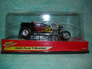 18 1923 Ford T Bucket in Black Flames by Johnny Lightning