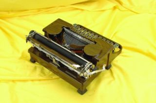 1934 Antique Vintage Royal Mahogany Standard Portable Gen 2 Typewriter