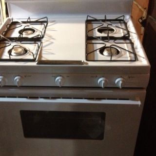  Tappan Gas Stove Barely Used