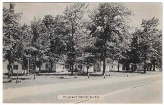 Gaylord MI Pleasant Pointe Motel Michigan Postcard B w 1950s Cabins