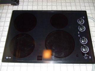 GE Profile JP350 30 in Electric Smooth Cooktop