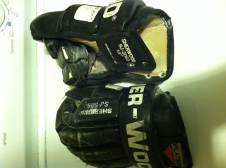 Sherwood SJ5060 13 Ice Roller Hockey Gloves