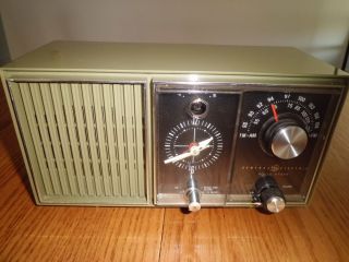 Vintage Working 1960s General Electric Clock Radio Solid State Am FM