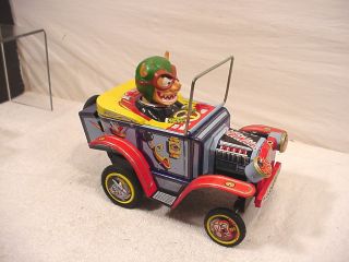 VINTAGE TIN TOY MARX NUTTY MAD CAR MONSTER BATTERY OPERATED TIN TOY B