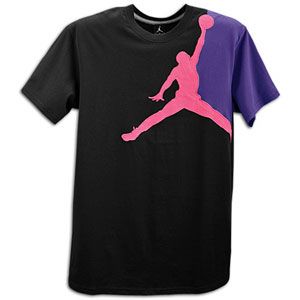  100% cotton t shirt features a large Jumpman logo embroidered on the