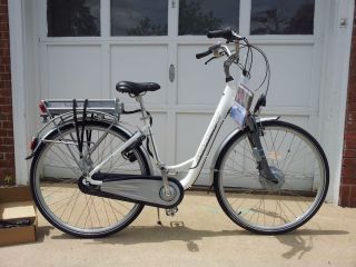 Brand New Schwinn Electric Hybrid Bicycle Tailwind  MSRP $