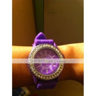 USD $ 4.79   Fashionable Quartz Wrist Watch with Purple Silicone Band