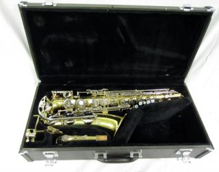 Alto Sax Yamaha Saxophone Woodwind Musical Instrument + Case in Good