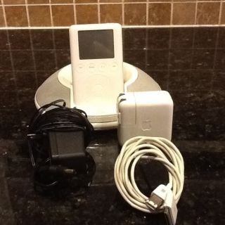 Apple iPod 3rd Generation 15g with JBL Docking Station