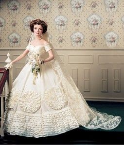 Mint Jacqueline Kennedy Porcelain Heirloom Bride Doll