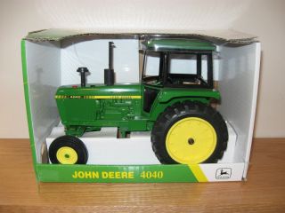 John Deere 4040 toy tractor in Modern Manufacture (1970 Now)  