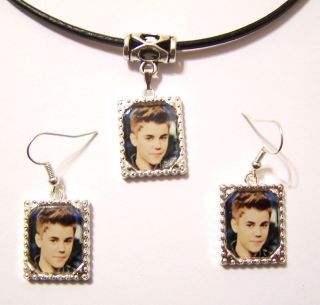 JUSTIN BIEBER   Framed Picture Necklace & Earrings Jewelry Set   FREE