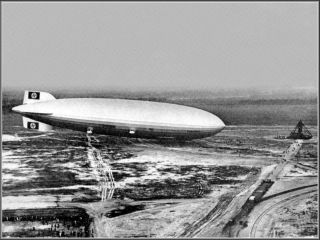 Photo Grand View Hindenburg Lands Safely at Lakehurst