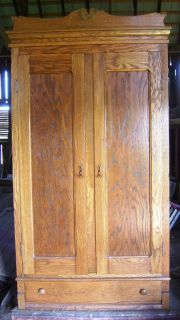 ANTIQUE OAK ARMOIRE WARDROBE LARGE SIZE TWO DOORS ONE DRAWER LOCK AND