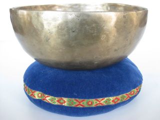 Tibetan Singing Bowl 8 25 G CFE Stunning Golden Himalayan Prayer Bell