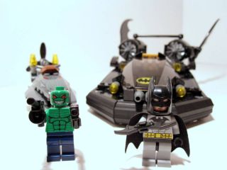 Lego Batman 7780 The Batboat Hunt for Killer Croc Set