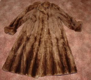 Ladies Fur Coat Carl A Laabs Milwaukee Vintage Possibly Bear