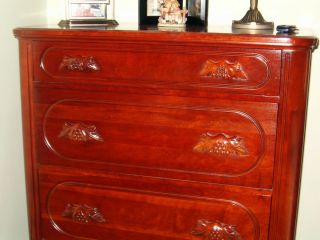 Lillian Russell Solid Cherry 5 Piece Bedroom Suite