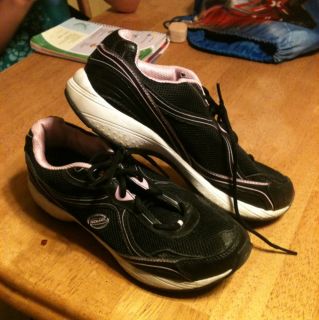 Womens Rock N Fit Athletic Shoes Size 9 Black with Pink and White Trim
