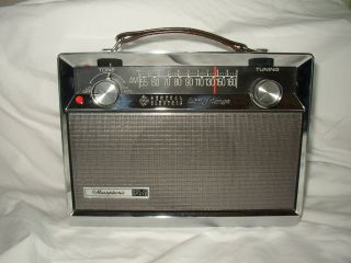  Electric P784A Long Range portable AM radio Working 1960s transistor