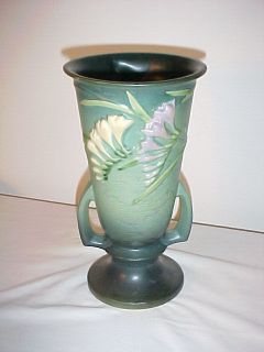 vintage original Roseville Art Pottery Freesia vase double handle 125