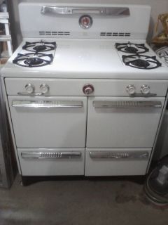 Antique Vintage Magic Chef Gas Range Stove Oven Late 1940s or 1950s