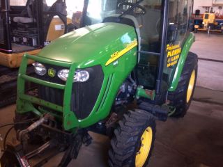 2005 John Deere 3520 utility tractor, factory cab,snow blower,loader