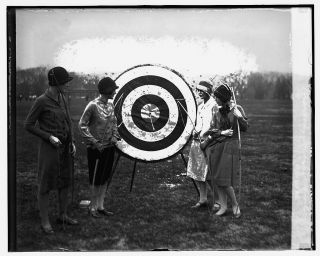 Archery Marjory Webster School 1926 archery bow and arrow 5 x 7 photo