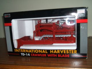 Case IH Farm Toy International TD 14 Crawler w Blade