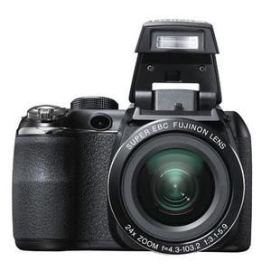 Fujifilm FinePix S4200 Digital Camera W/ Carrying Case And 4gb SD CARD