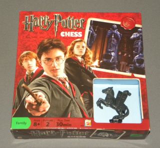 Harry Potter and the Sorcerers Stone Hogwarts Wizard Chess Set Family