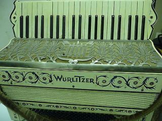 WURLITZER accordion vintage with hard case