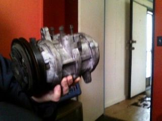 FORD RANGER 2.9 LTR AIR CONDITIONING COMPRESSOR  WORKS VERY GOOD