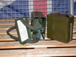Army Surplus Field Box Shoulder strap Storage Hunting Ammo Fishing Kit