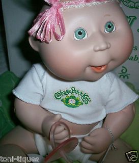 Porcelain 10 RETIRED Cabbage Patch Kid Emily Ann Danbury Mint Doll