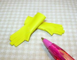 Mini Yellow Rubber Gloves for Dishwashing DOLLHOUSE
