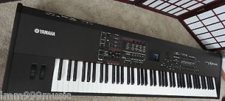 NICE YAMAHA S90 XS 88 Key Weighted Action Digital Stage Piano/Performa