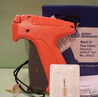 AVERY DENNISON FINE TAGGING GUN WITH 1000 BARBS MARK III tag tagger