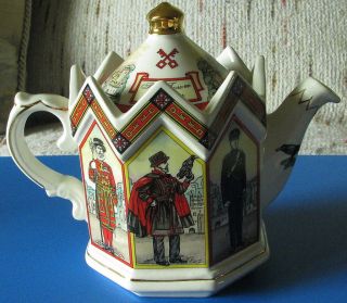 Vintage Tower of London Sadler Teapot