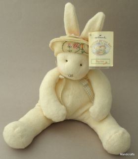 HALLMARK Cream Plush BUNNIES BY The BAY Baylee Bunny Rabbit 2002 Hang